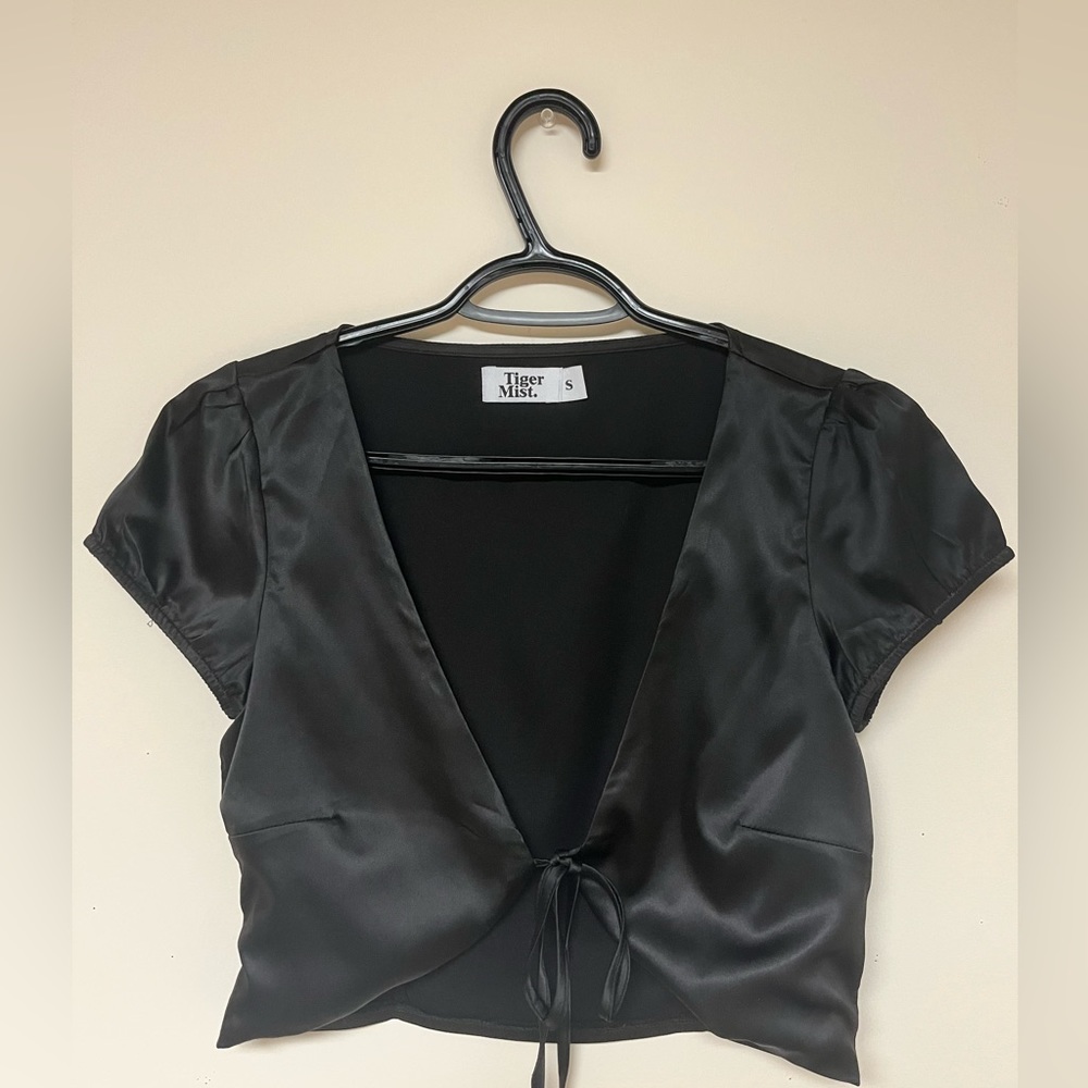 Tiger Mist Black Front Tie Top